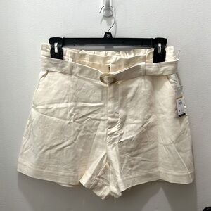 Women’s paper bag shorts